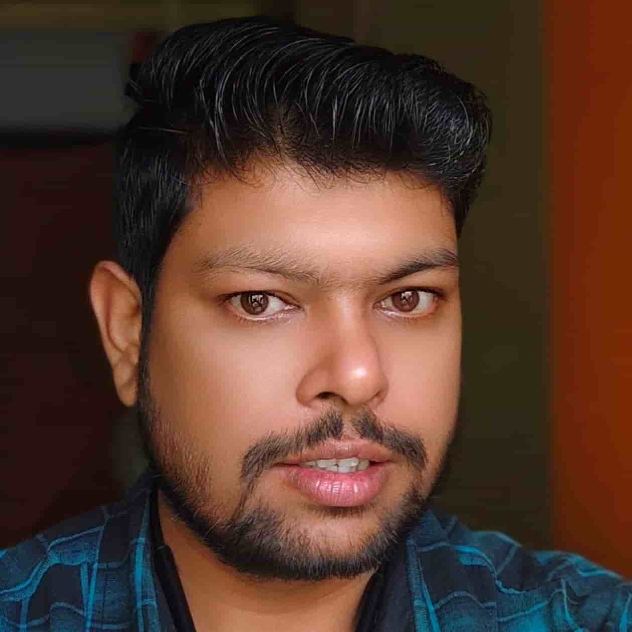 Dr. Diwakar Kumar